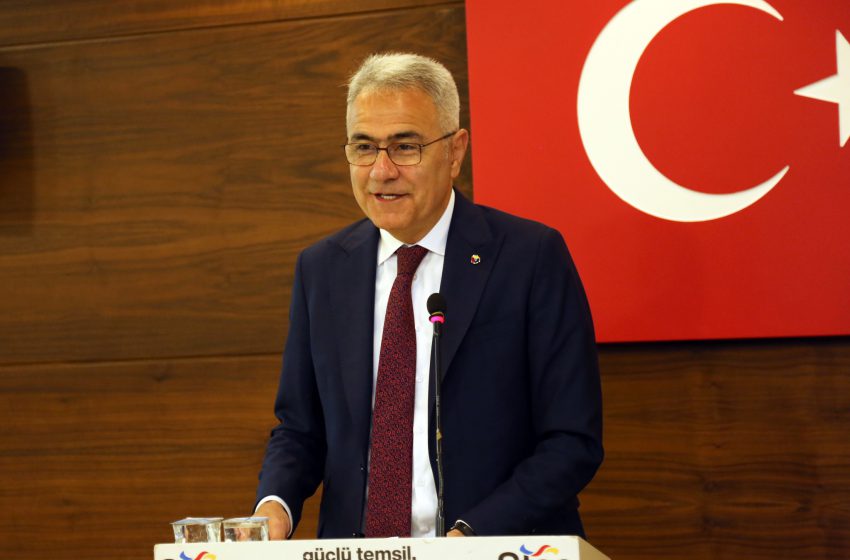  Özdemir: “Gençler Geleceğimizin Teminatıdır”
