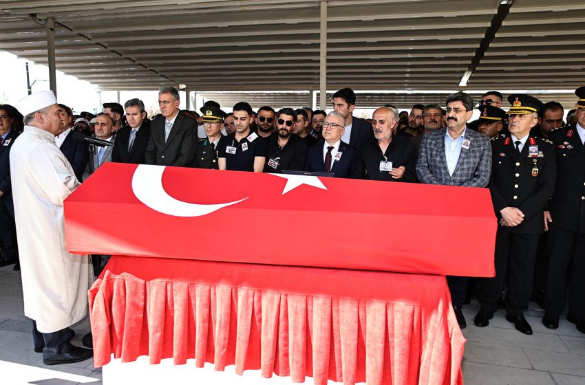  Şehit Jandarma Astsubay Emre Polat Son Yolculuğuna Uğurlandı