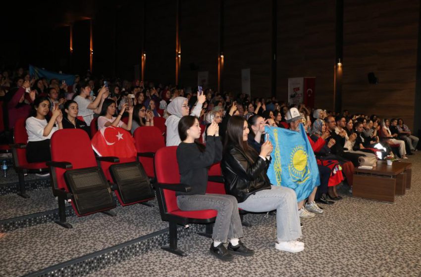 Türk Dünyası’nın kültürel zenginlikleri, Sivas’ta sahnelendi