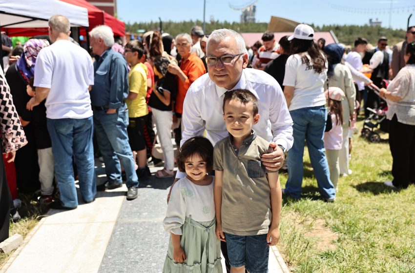  Koruyucu Aileler ve Çocukları Festivalde Buluştu: “Güçlü Aile, Güçlü Türkiye”