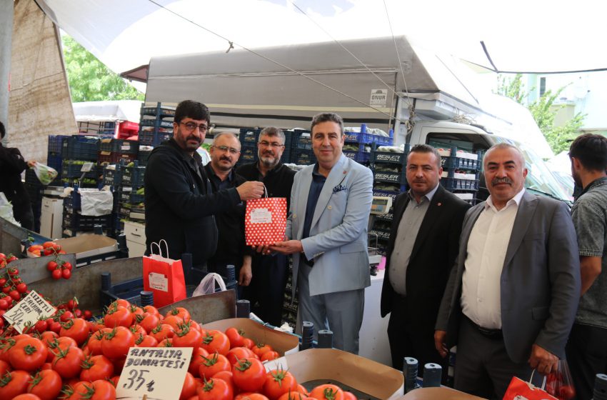 Pazarcı Esnafına Bayram Ziyareti: Sorunlar Dinlendi, Hediyeler Dağıtıldı