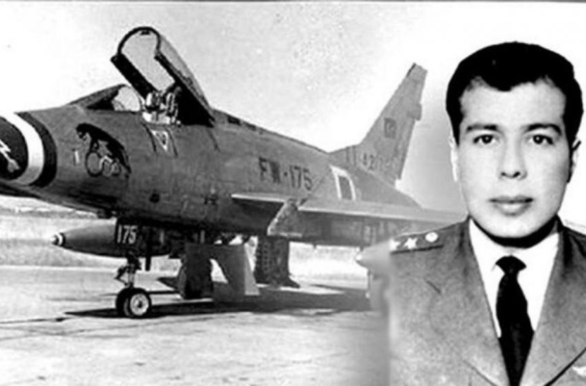  Şehit Cengiz Topel’in Adı Caddeye ve İHA Pistine Verildi