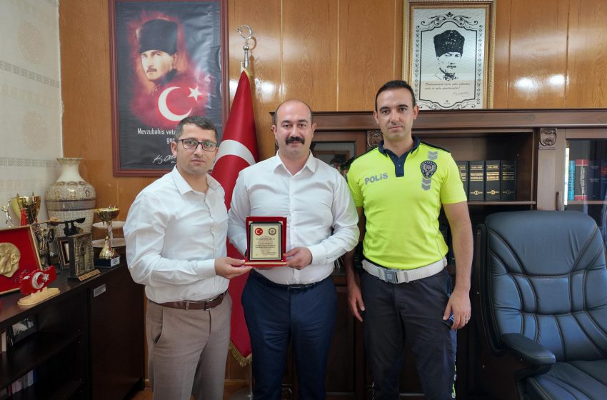  Başkomiser Hasan Cıbır’dan Divriği Belediyesi’ne Veda Ziyareti