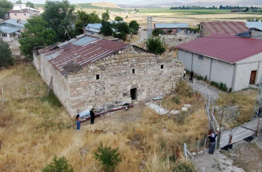 İki asırlık satılık kilise 100 milyon TL’den alıcılarını bekliyor