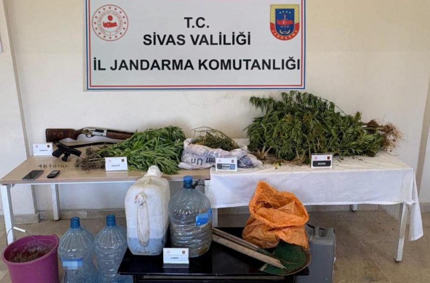  Sivas’ta uyuşturucu operasyonu: 3 kişi tutuklandı