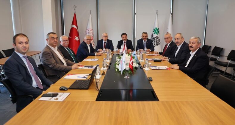  Vali Yılmaz Şimşek, ORAN Kalkınma Ajansı Yönetim Kurulu Başkanlığı Görevini Devraldı
