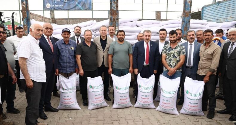  Yerli ve Milli Tohum Çiftçiyle Buluştu