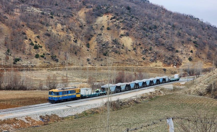  Demiryollarında depremin izleri siliniyor