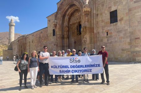 Sivaslı Gençler UNESCO Mirası Divriği’yi Yerinde Tanıdı