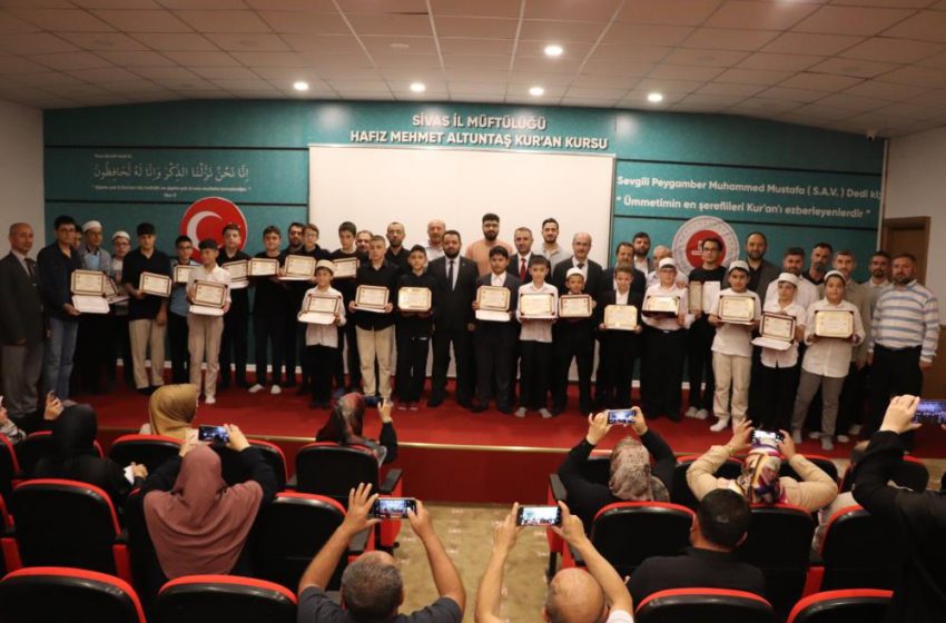  Sivas’ta 46 öğrenciye hafızlık belgesi verildi