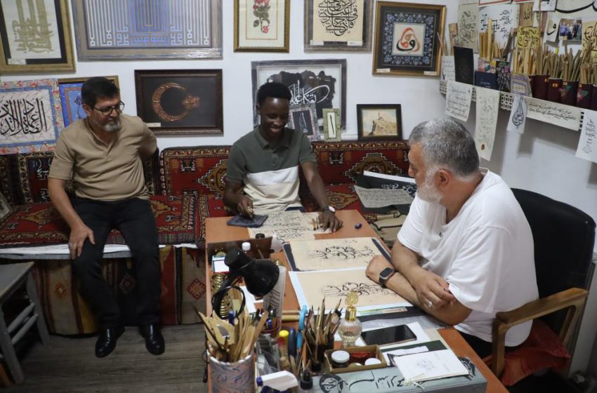 Ugandalı öğrenci Sivas’ta hattat oldu