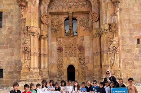 Divriği’nin Tarihi ve Doğal Güzellikleri Öğrencilere Kapılarını Açtı