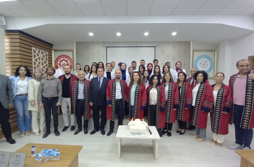  Kimya Öğrencileri Bilim Yolculuklarına Beyaz Önlükle Başladı