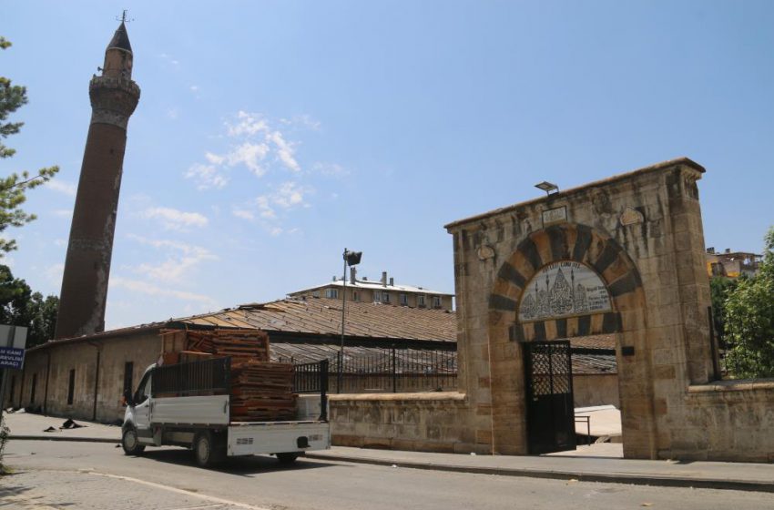  Sivas İl Müftüsü Limon: “Ulu Cami restorasyonu yaklaşık 3 yıl sürecek”