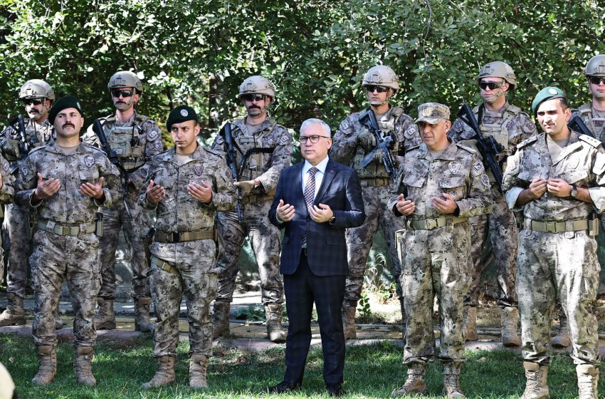  Sivas’tan Dualarla Suriye’ye Uğurlandılar