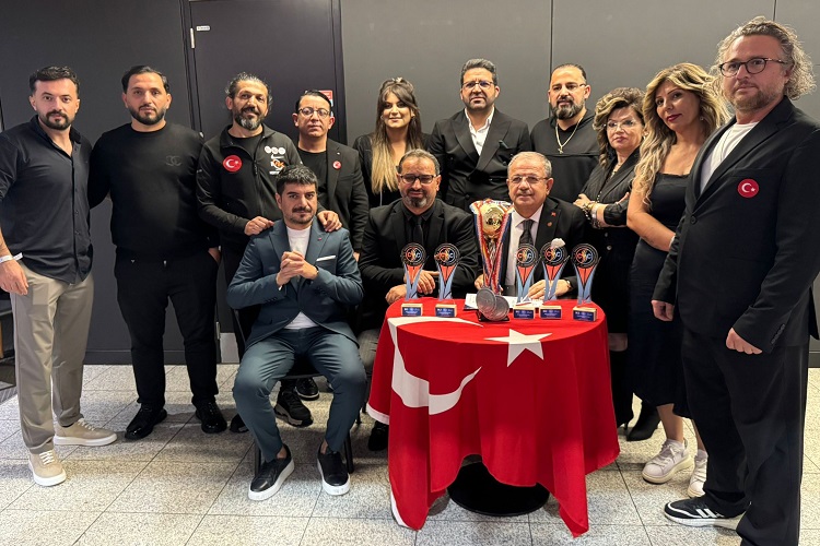 Türk berber ve kuaförlerimiz dünya 3.lüğü gururunu yaşattı