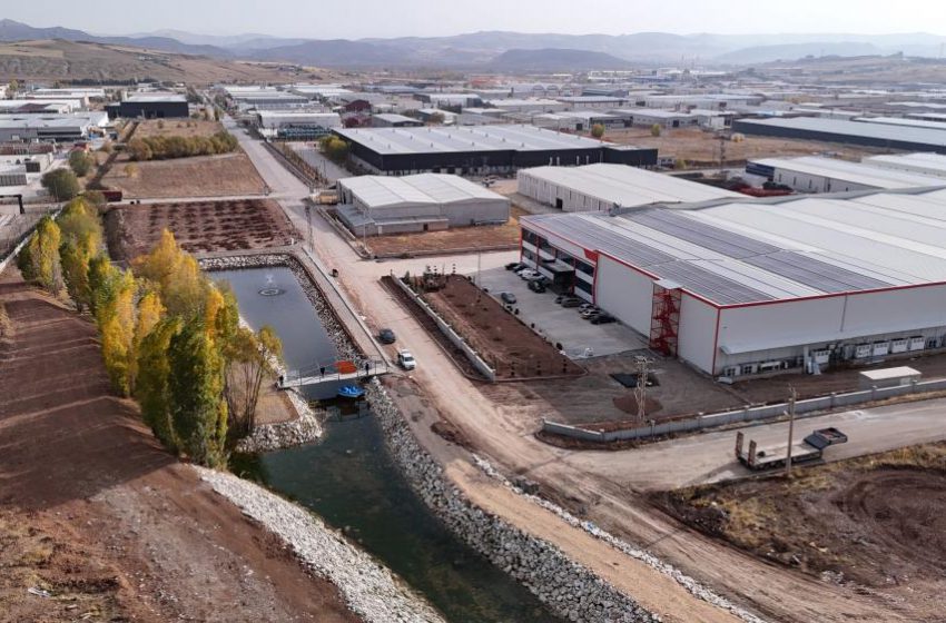  Bir yanda sanayi üretimi yapılıyor, bir yanda doğa korunuyor