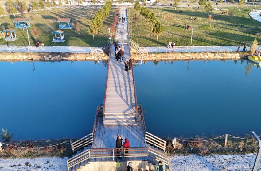  Sivas’ta hava sıcaklıkları mevsim normalleri üzerinde seyretti, vatandaşlar hafta sonunu piknik alanlarında geçirdi
