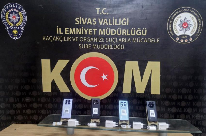  Sivas’ta kaçak tütün ve cep telefonu operasyonu: 5 gözaltı
