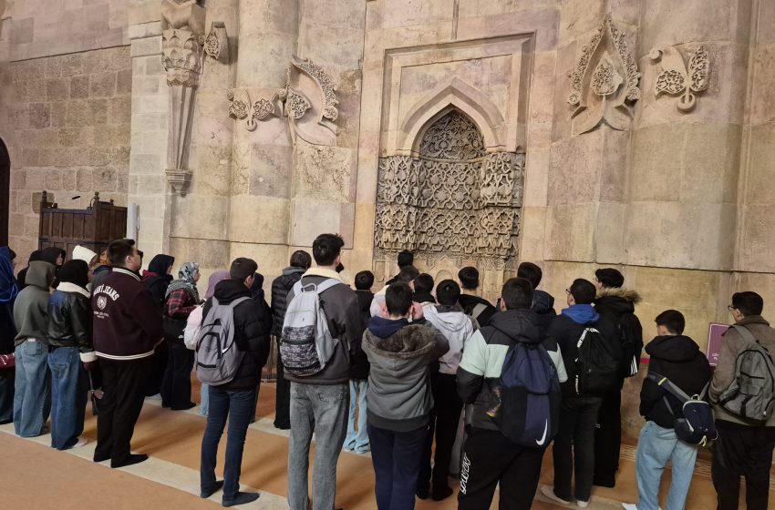  Divriği Kültür Gezisi Öğrencilere Unutulmaz Bir Deneyim Sundu