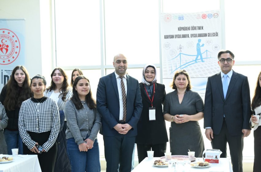  “Köprüdeki Öğretmen” Etkinliği Düzenlendi