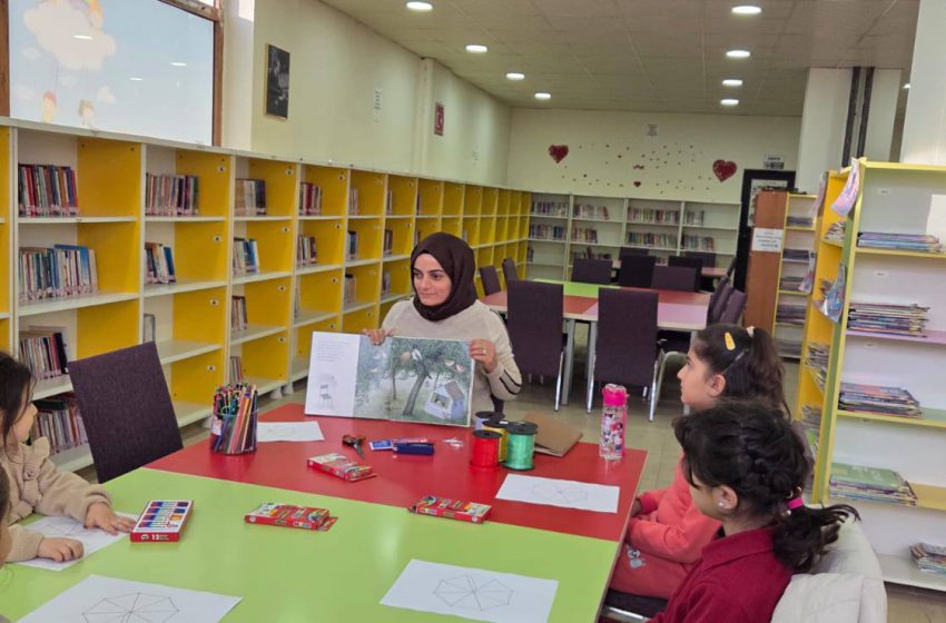  Sivas’ta Çocuklar Dumlupınar Çocuk Kütüphanesinde Kitap ve Sanatla Buluştu