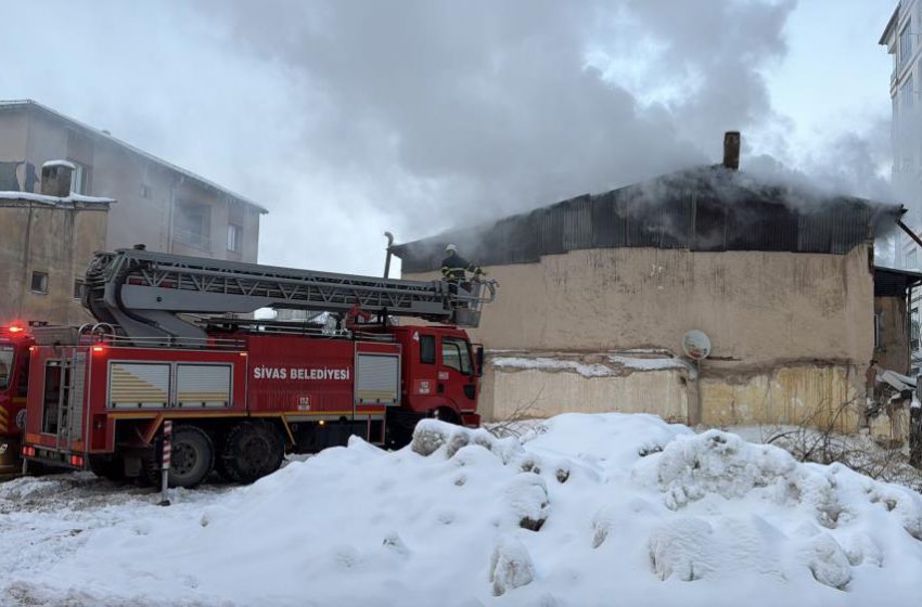  Paniğe neden olan yangın büyümeden söndürüldü
