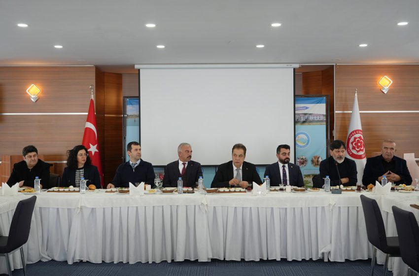  Rektör Şengönül: “Muhtarlarımız Sahadaki En Önemli Temsilcilerimiz”