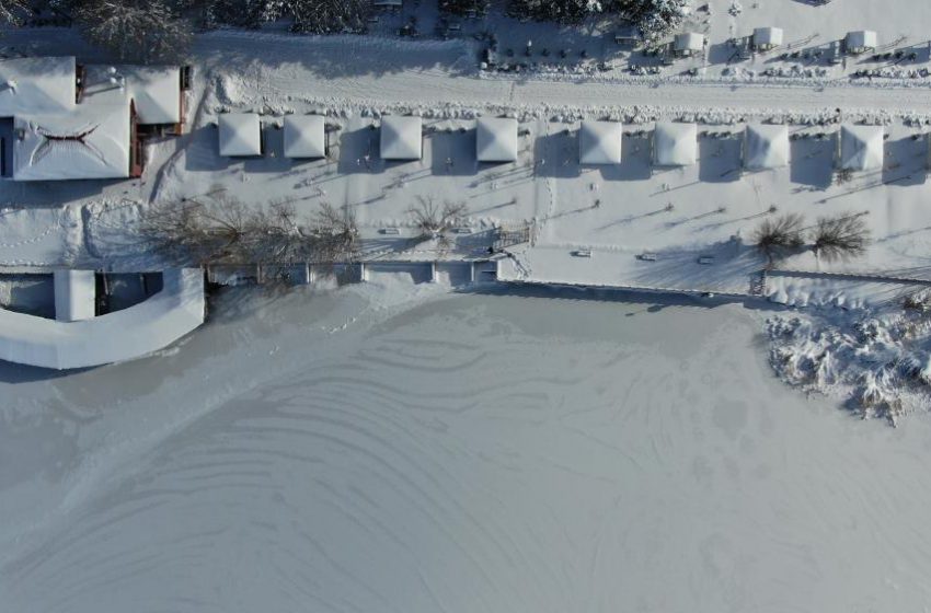  Termometreler eksi 21’i gösterdi, Hafik Gölü tamamen dondu