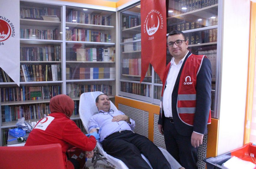  ÖNDER İmam Hatipliler Derneği Kan Bağışında Öncü Oldu