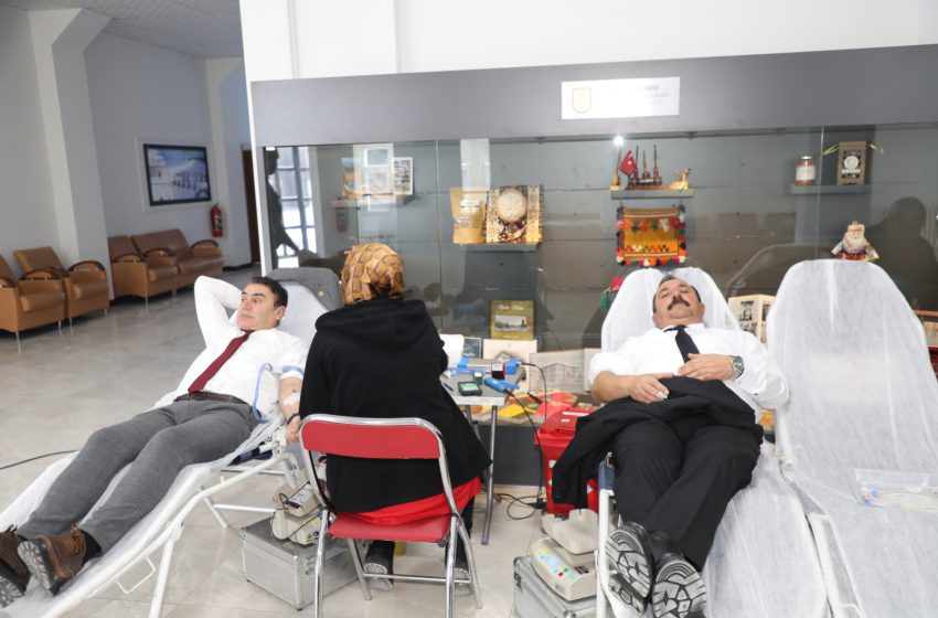  Sivas İl Özel İdaresinden Gönüllü Kan Bağışı Etkinliği