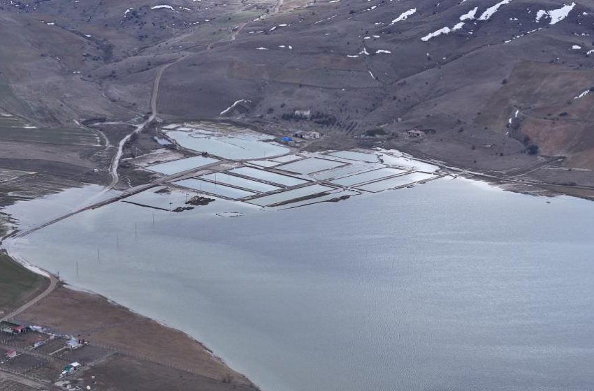  Yaz aylarında tamamen kuruyan göl, yeniden su tuttu