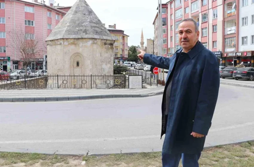  Ahi Emir Ahmed Bin Zeynül-Hacc’ın Türbesi Dikkat Çekiyor