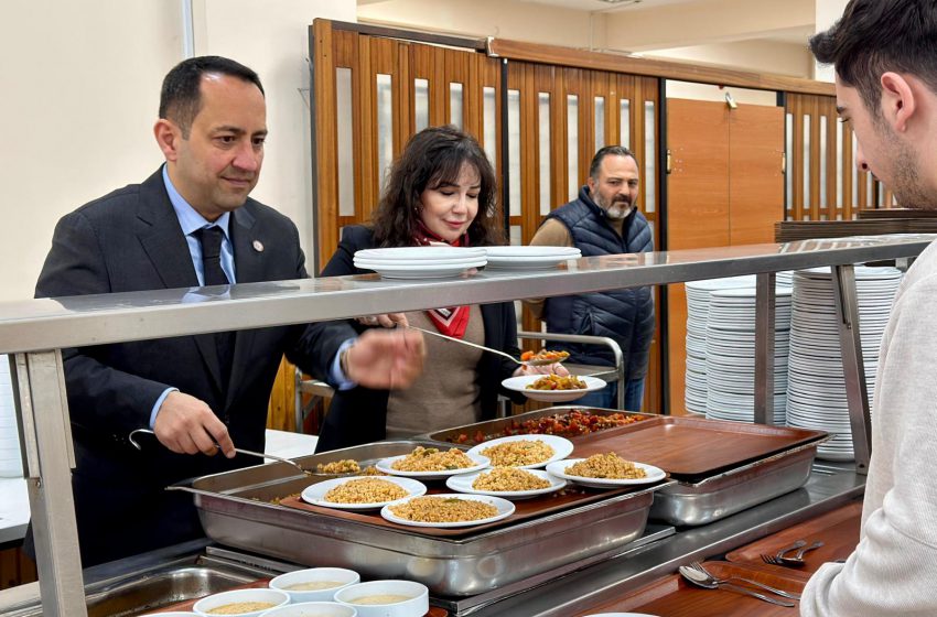  Cumhuriyet Üniversitesi’nde Ramazan Boyunca Ücretsiz İftar