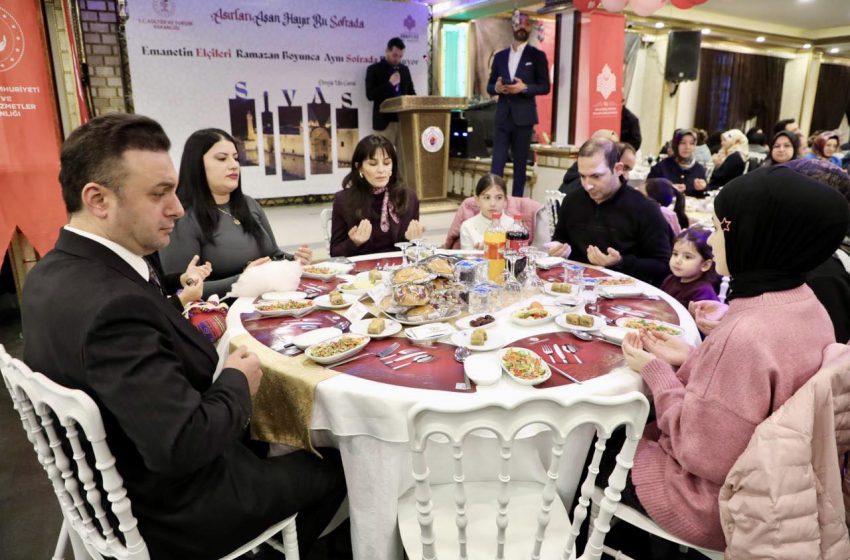  Dünya Yetimler Günü Dolayısıyla İftar Programı Düzenlendi