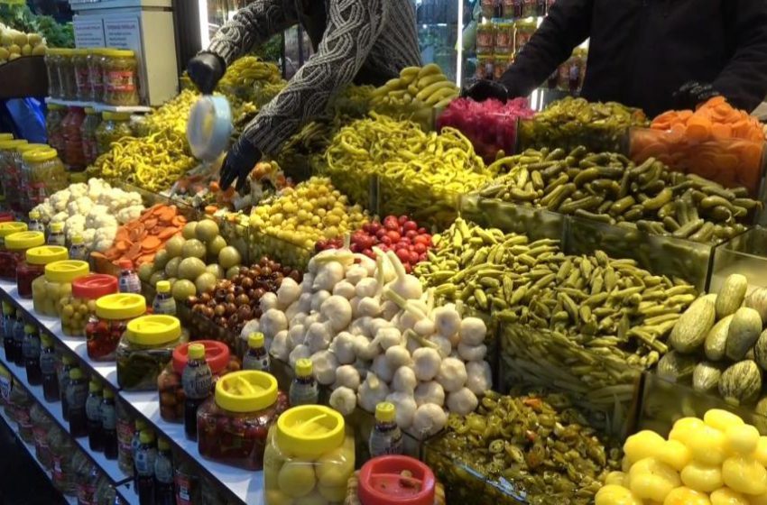  Muşmuladan kiraza 35 çeşit ürünün turşusunu kurdular