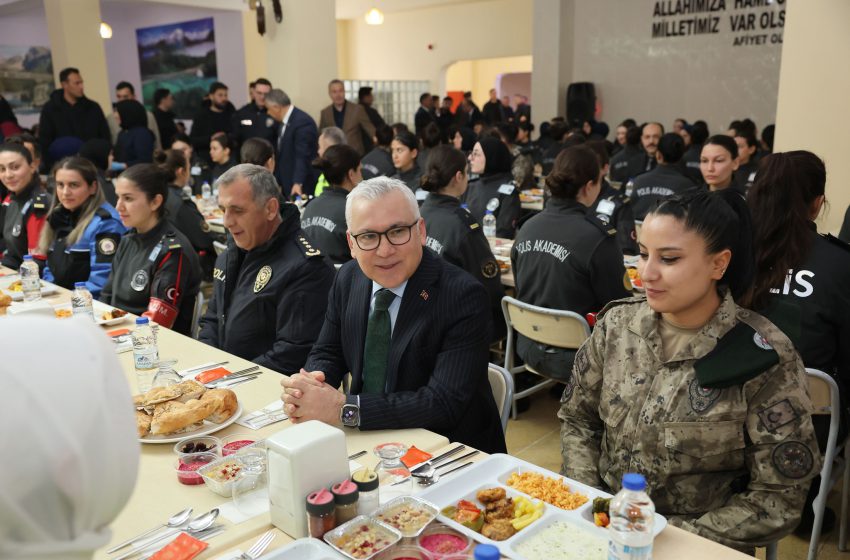  Sivas’ta Polis Adaylarıyla Anlamlı İftar