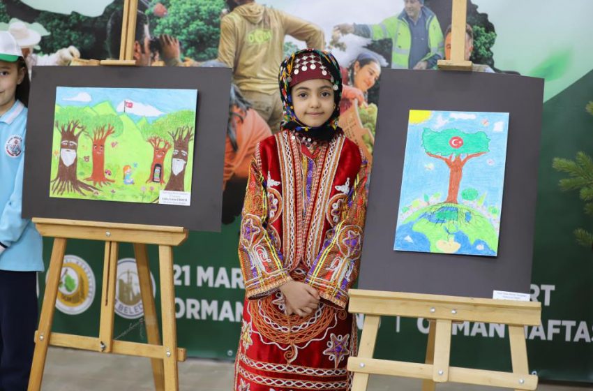  Sivas’ta öğrencilerden Orman Haftası’nda renkli kutlama