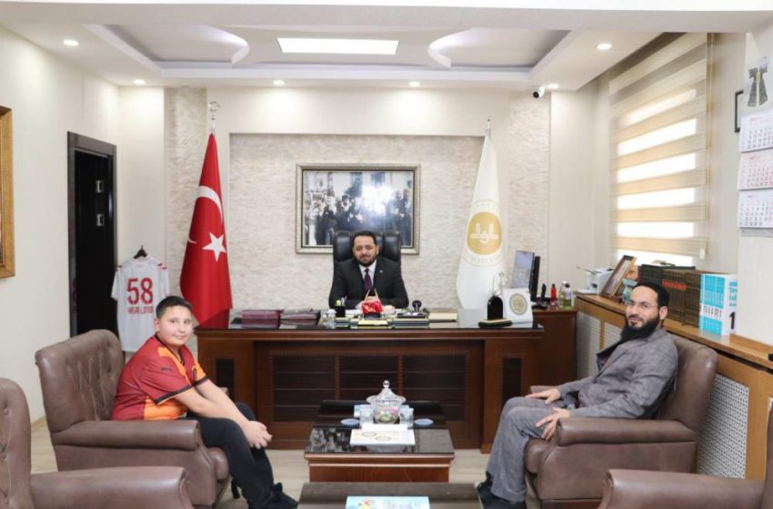  Bayram harçlıklarını Filistin’e bağışladı