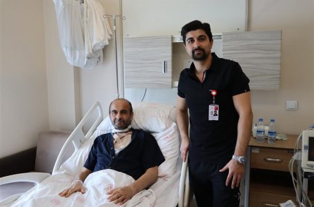 NUMUNE HASTANESİ’NDE RİSKLİ AMELİYATLAR BAŞARIYLA YAPILIYOR (FATİH TABUR/SİVAS-İHA)
Sivas Numune Hastanesi Kalp ve Damar Cerrahisi Kliniğinde, ileri yaş ve yüksek risk profiline sahip hastalara yönelik nitelikli cerrahi uygulamalar başarıyla gerçekleştiriliyor.
