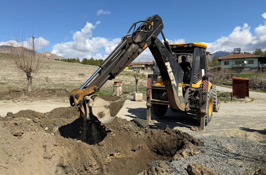  Divriği’de Altyapı Çalışmaları Aralıksız Sürüyor