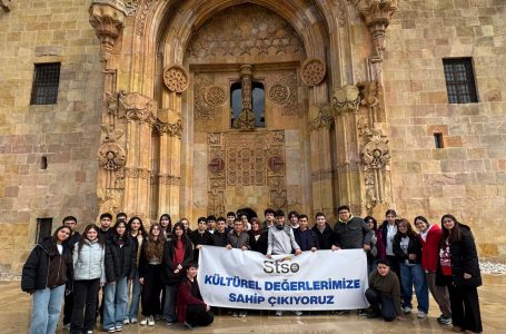 Divriği’nin tarihi mirası öğrencilere tanıtıldı