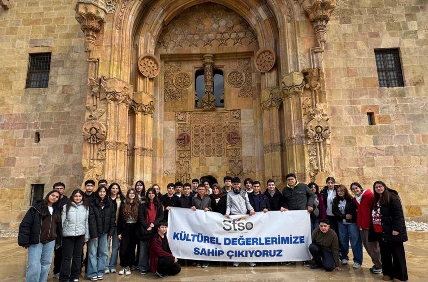  Divriği’nin tarihi mirası öğrencilere tanıtıldı