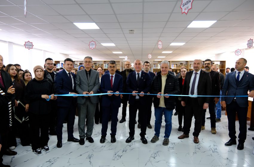  Edebiyat Fakültesi’ne Yeni İhtisas Kütüphanesi