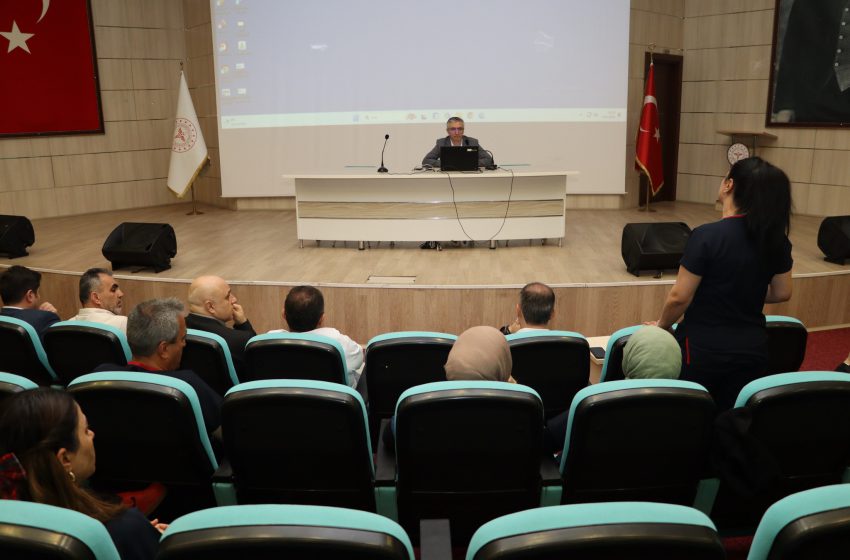  Hastanede memnuniyet artırmaya yönelik toplantı