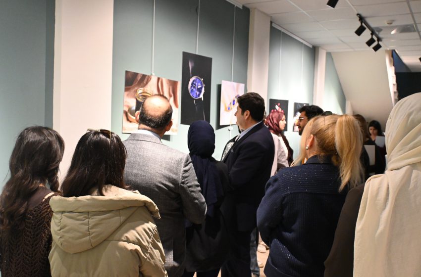  Mimarlık öğrencileri eserlerini sergiledi