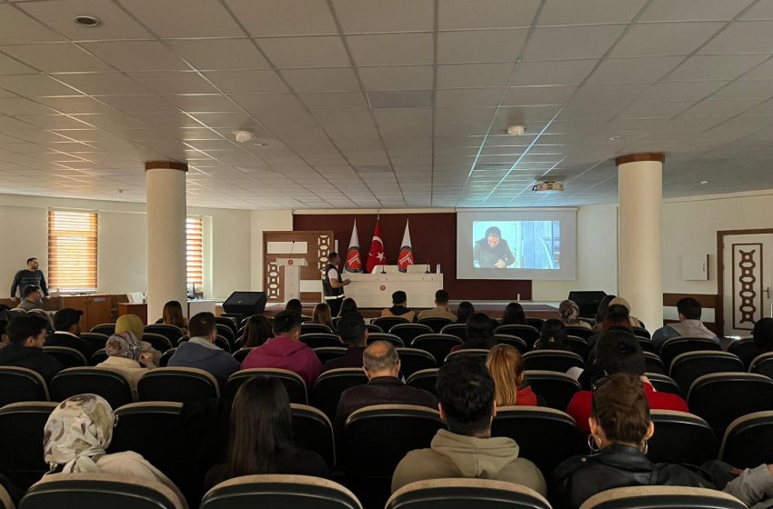  Öğrencilere Uyuşturucuya Karşı Bilinçlendirme Eğitimi