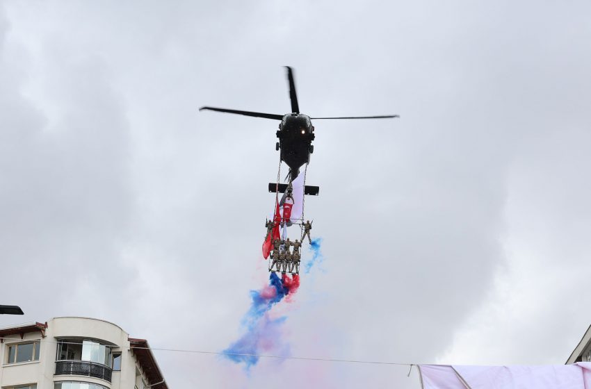  Polis Haftasında Sivas semalarında nefes kesen anlar