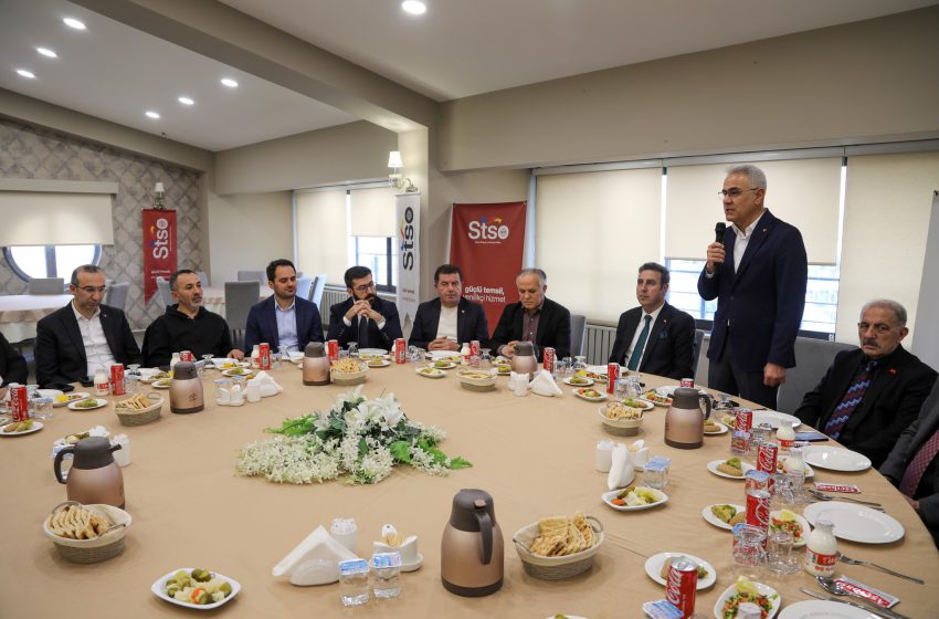  STSO Başkanı Zeki Özdemir, Oda Başkanlarıyla Bir Araya Geldi