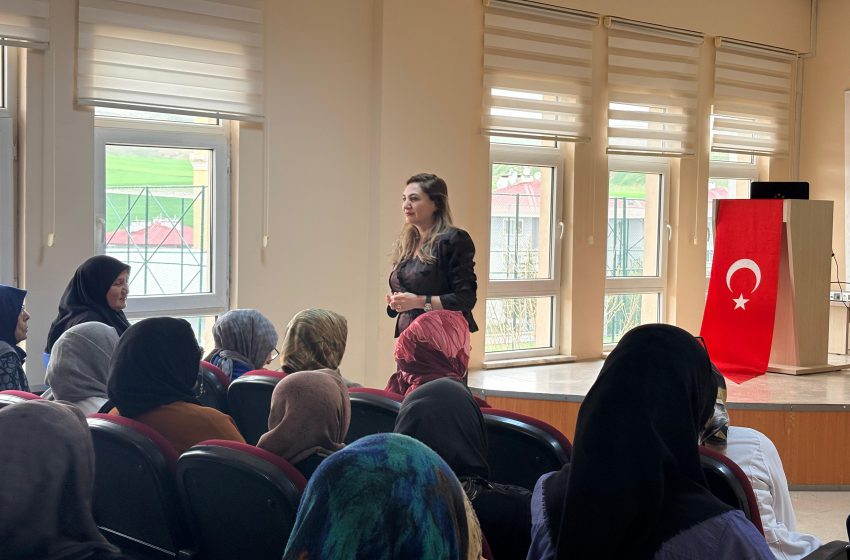  Aile Sağlığı ve Kadın Sağlığı Aynı Programda Ele Alındı
